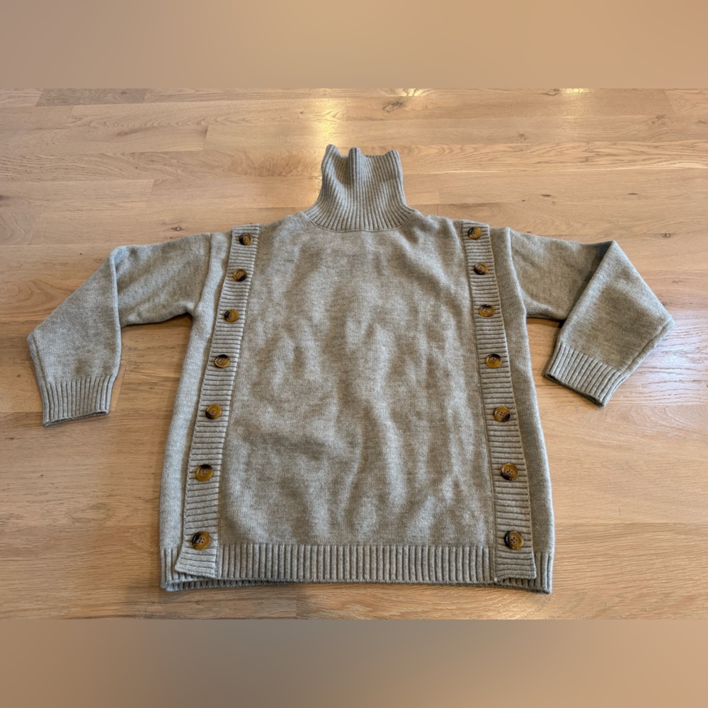 Net.153 turtleneck sweater tan size small / medium